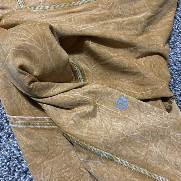 Lululemon Fast and Free High Rise Tight - Picture 7 of 8